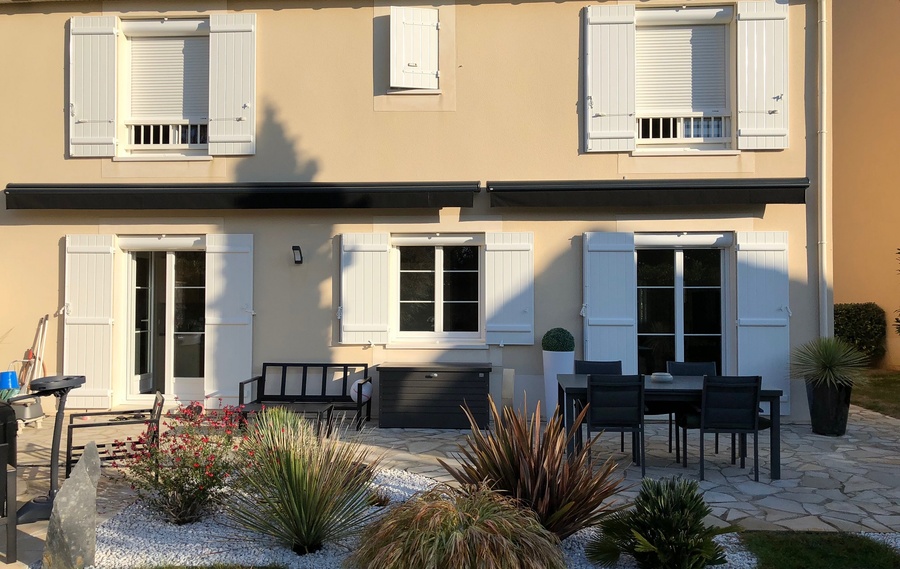 Volets battants classiques à PONTARLIER