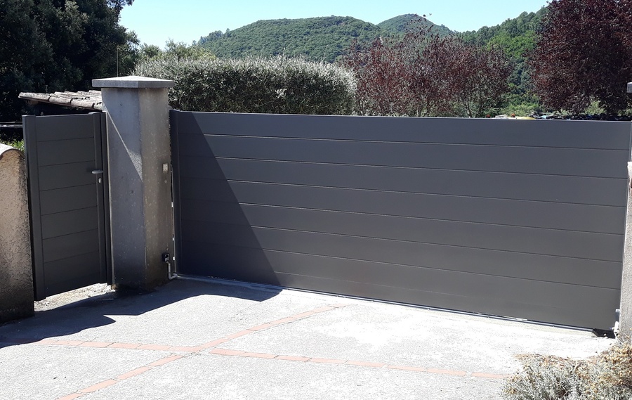 Nos modèles de portails ALU à PONTARLIER