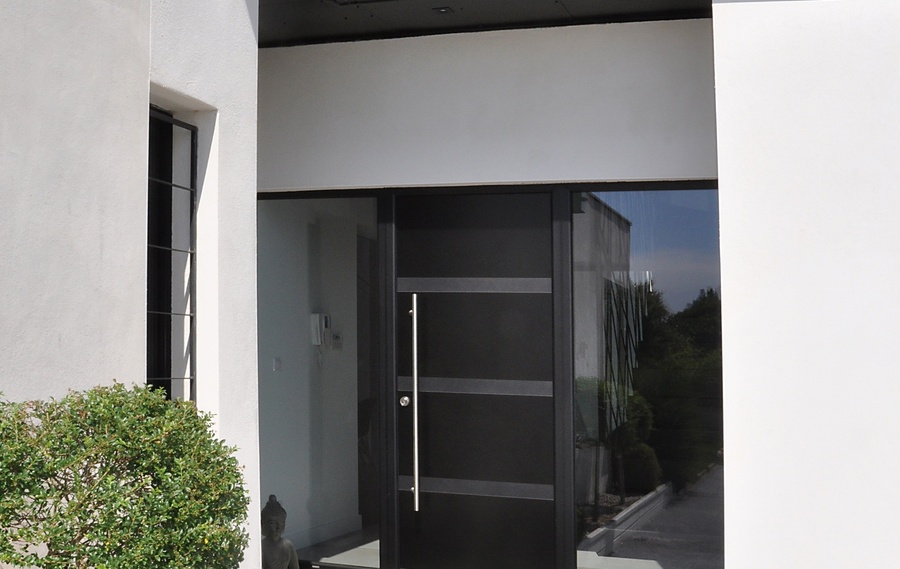 Notre gamme de portes d'entrée en ALU CLASSIQUE et CONTEMPORAINE à PONTARLIER